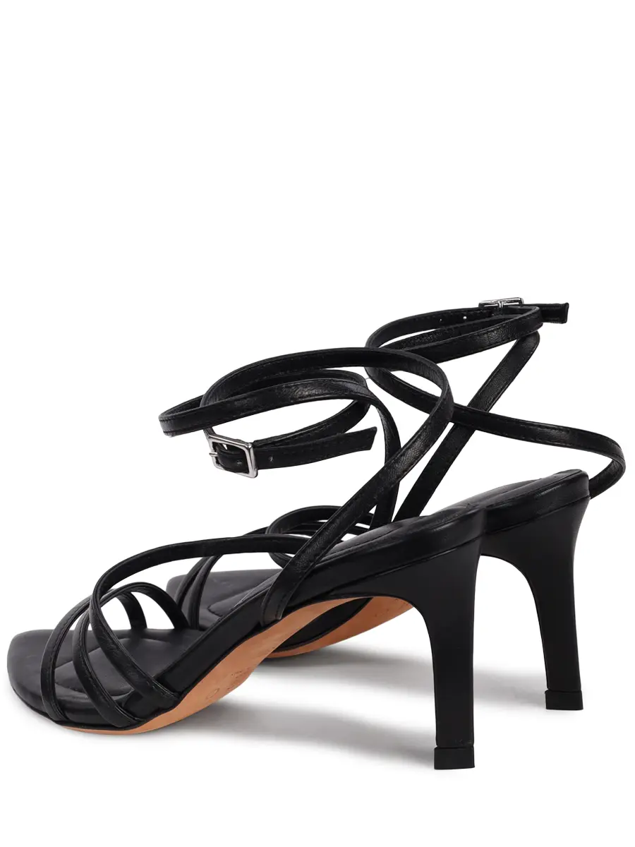 Босоножки кожаные