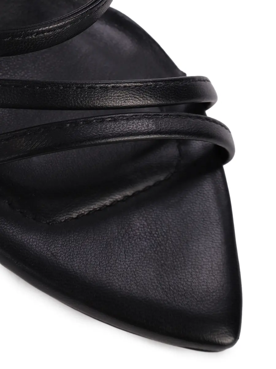 Босоножки кожаные