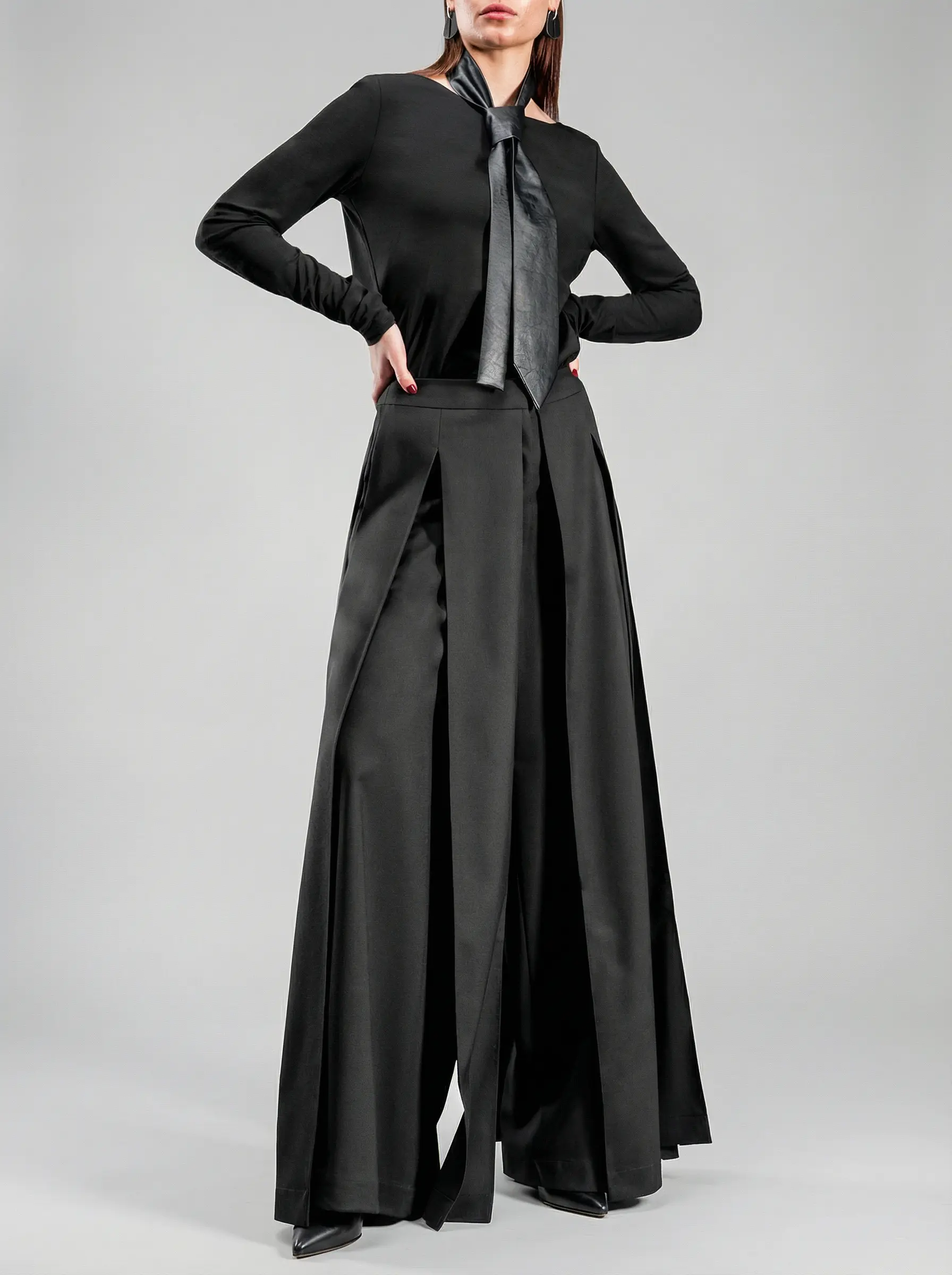 Брюки однотонные