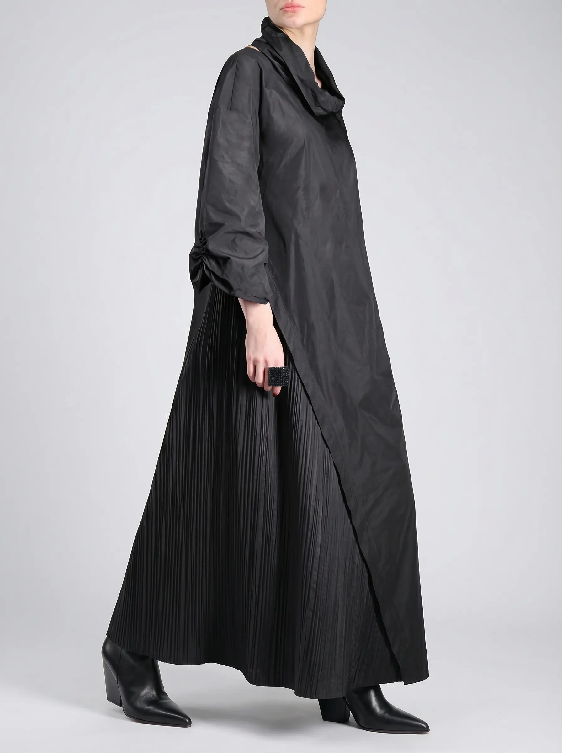 Платье однотонное