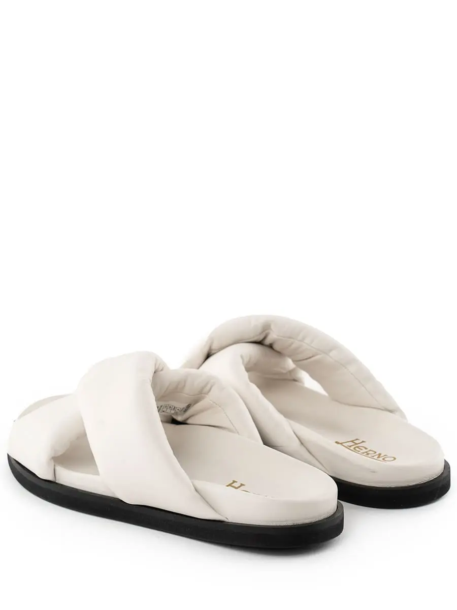 Шлепанцы кожаные