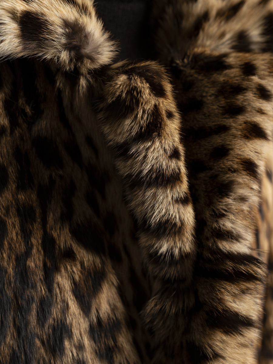 Пальто JAGUAR из меха ягуара