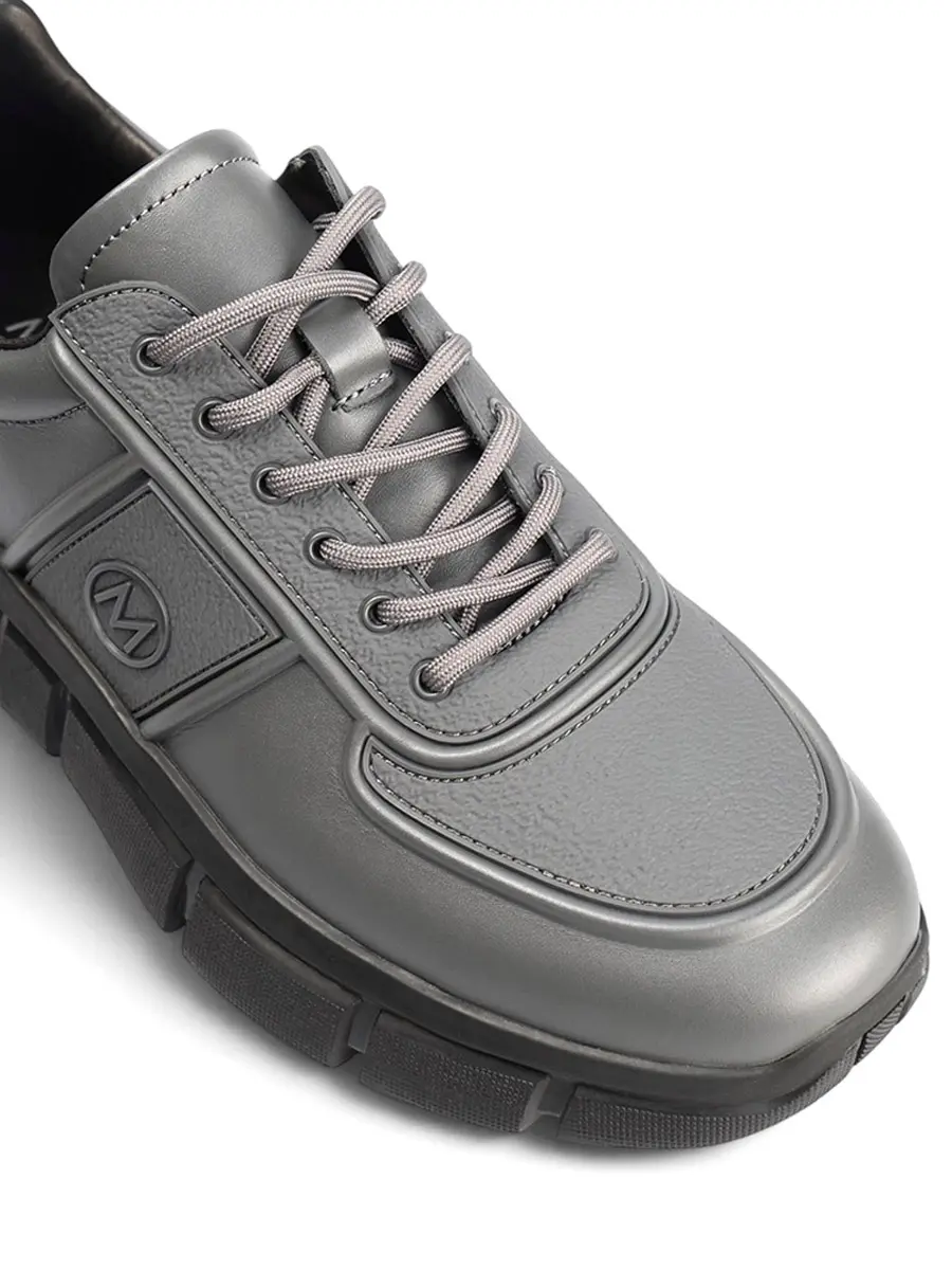 Кроссовки кожаные