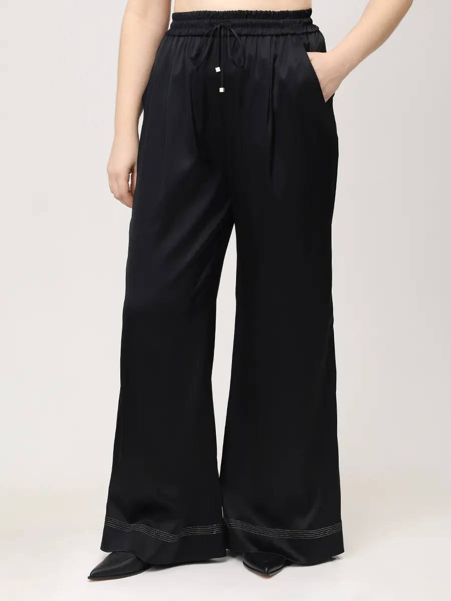 Костюм шелковый