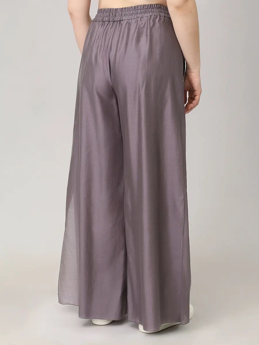 Костюм шелковый