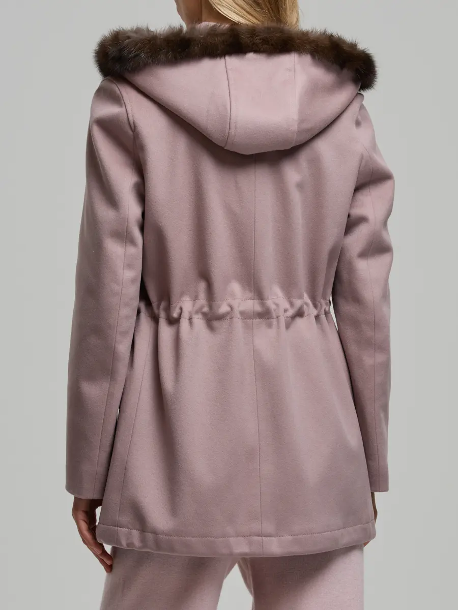 Парка с мехом соболя