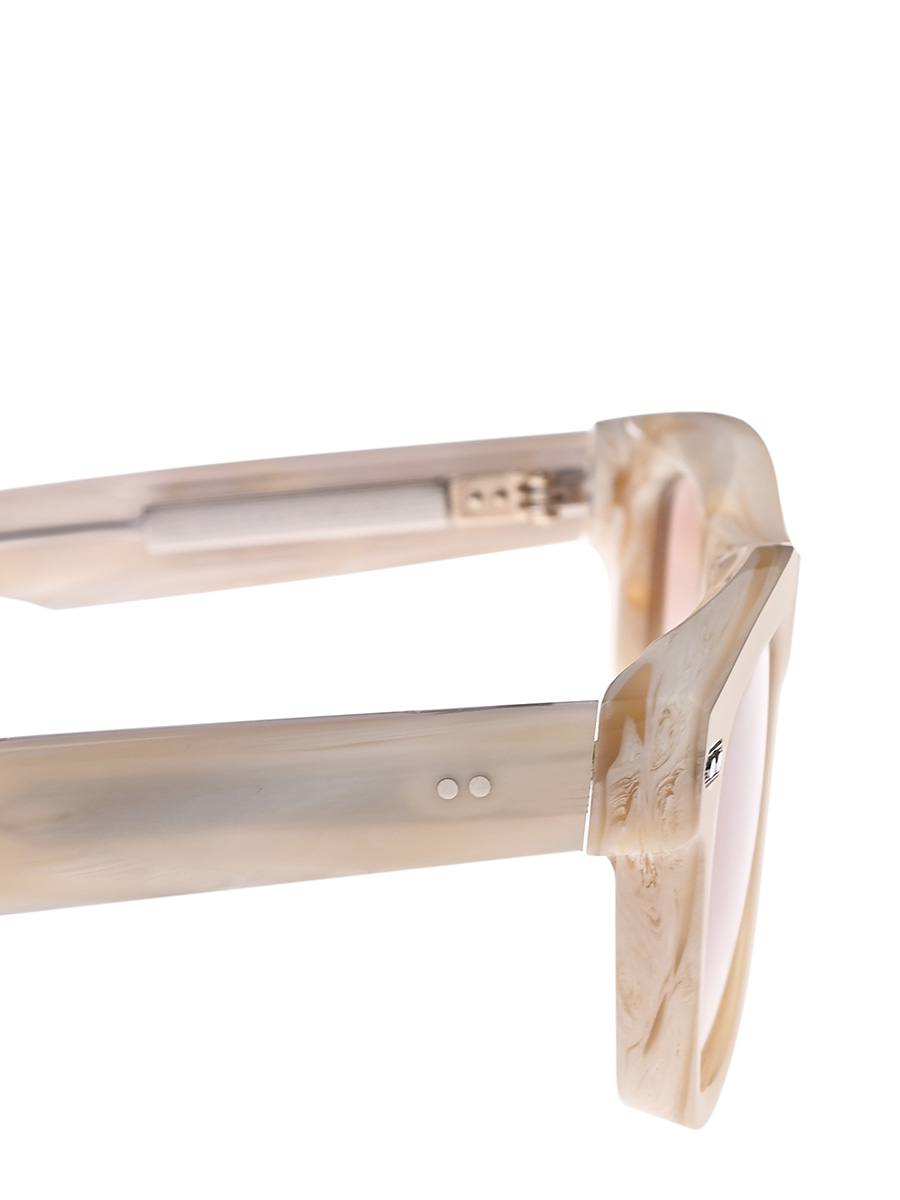 Очки солнцезащитные