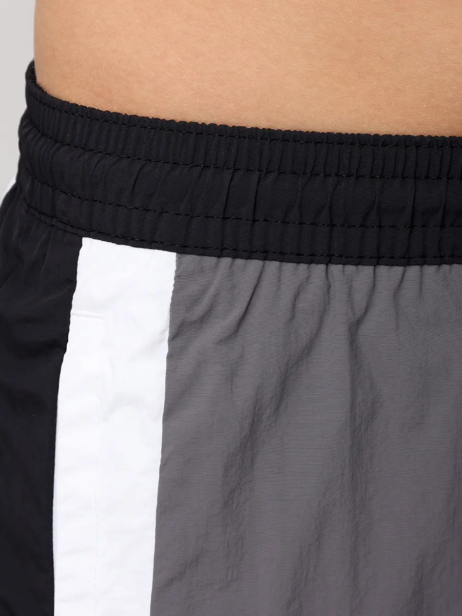 Шорты плавательные