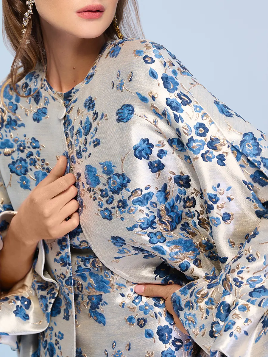 Кейп из мерцающего жаккарда