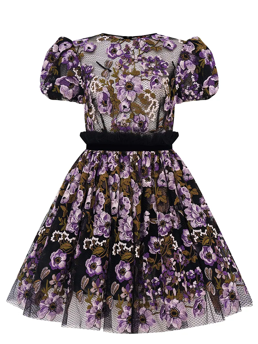 Платье из расшитой сетки