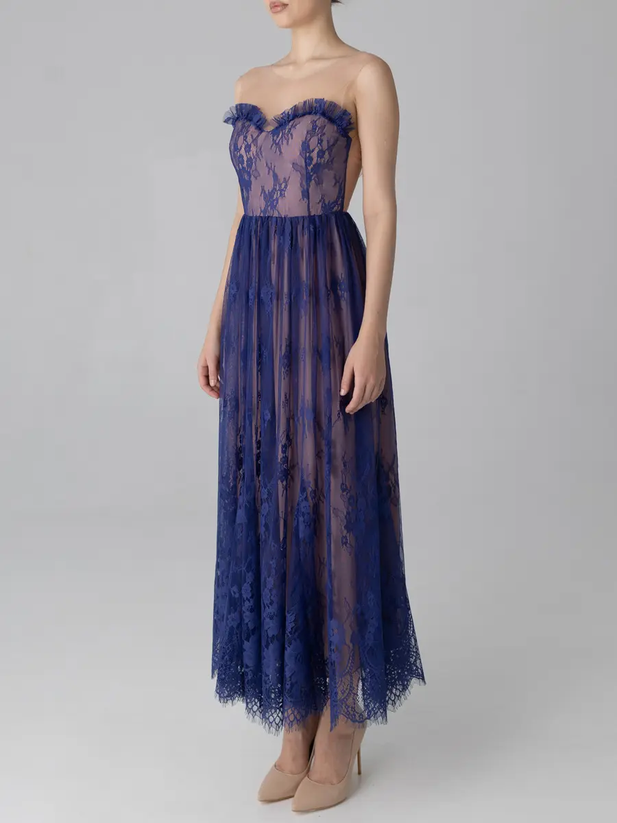 Платье из кружева