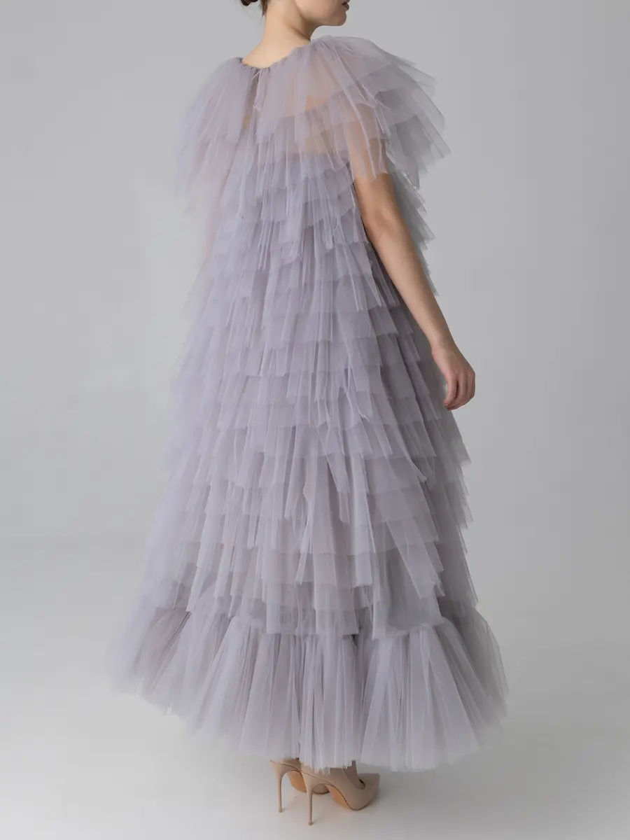 Платье из фатина