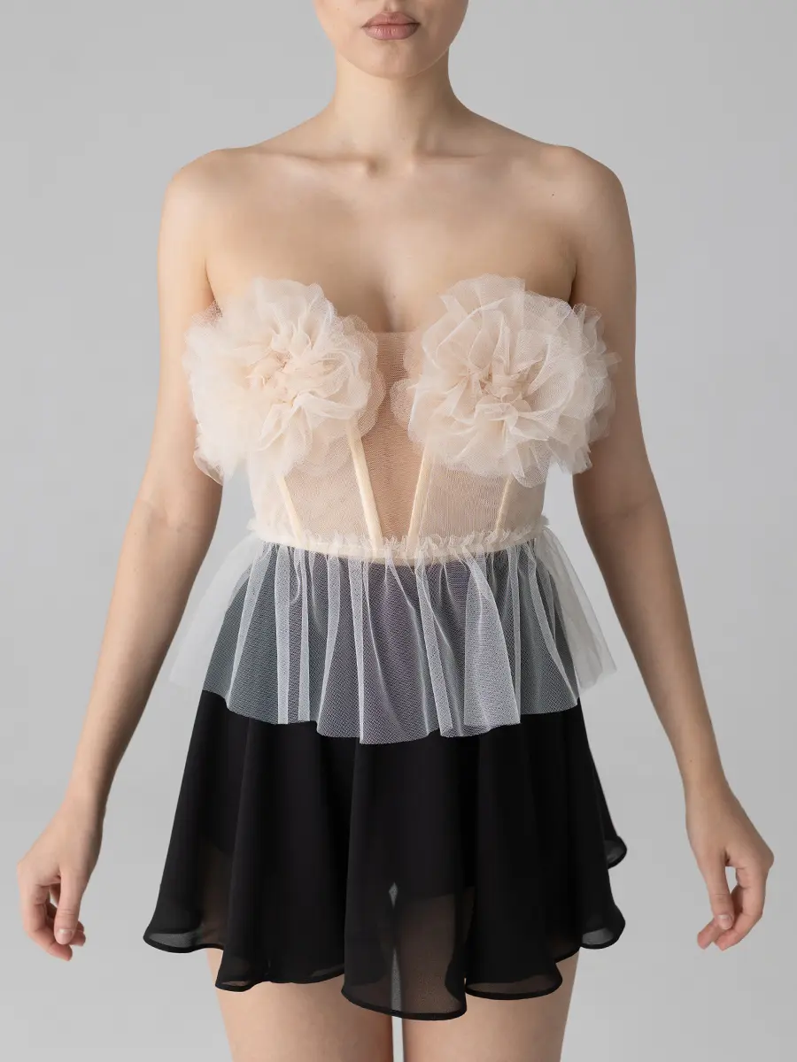 Топ с декором