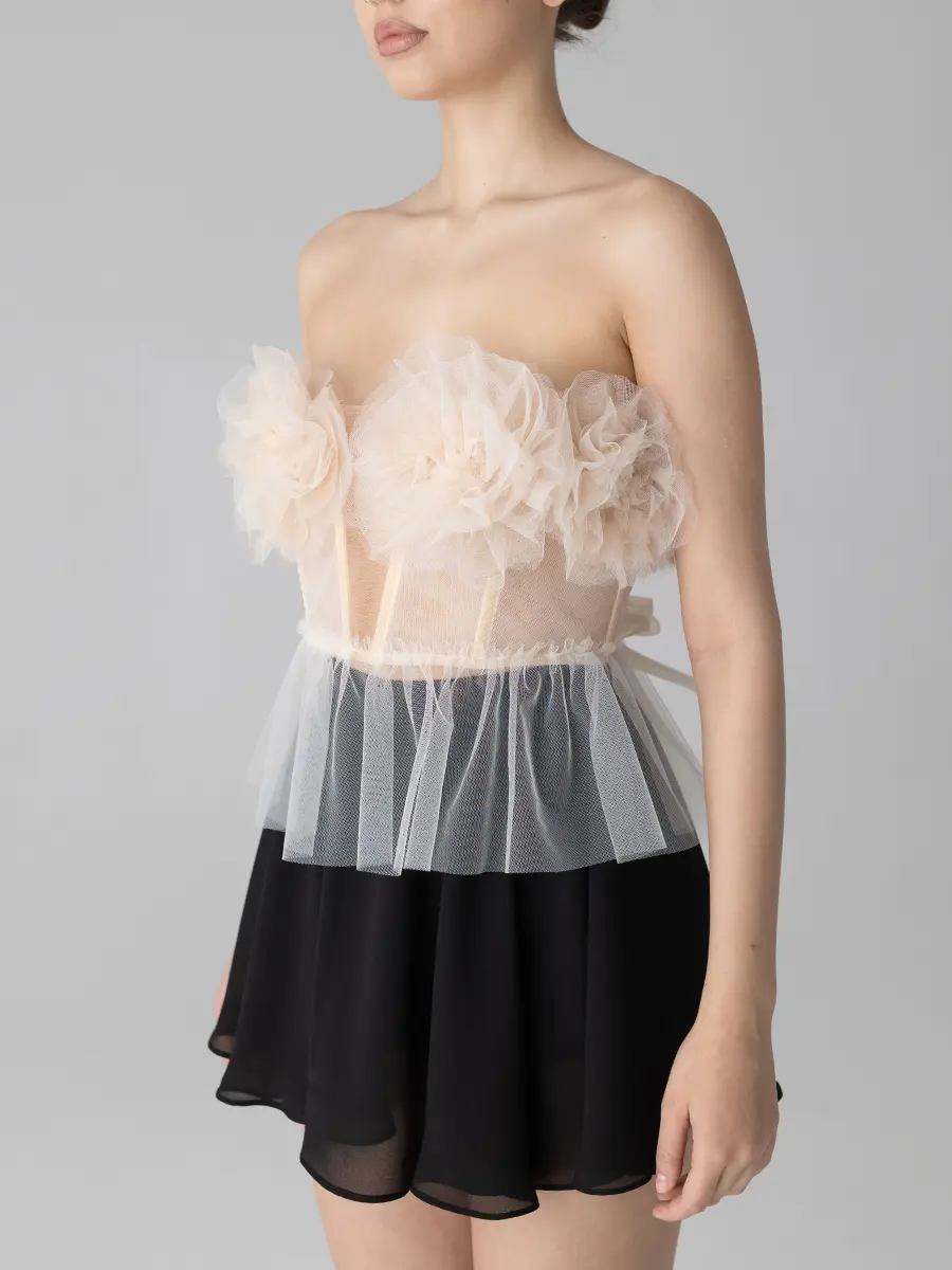 Топ с декором