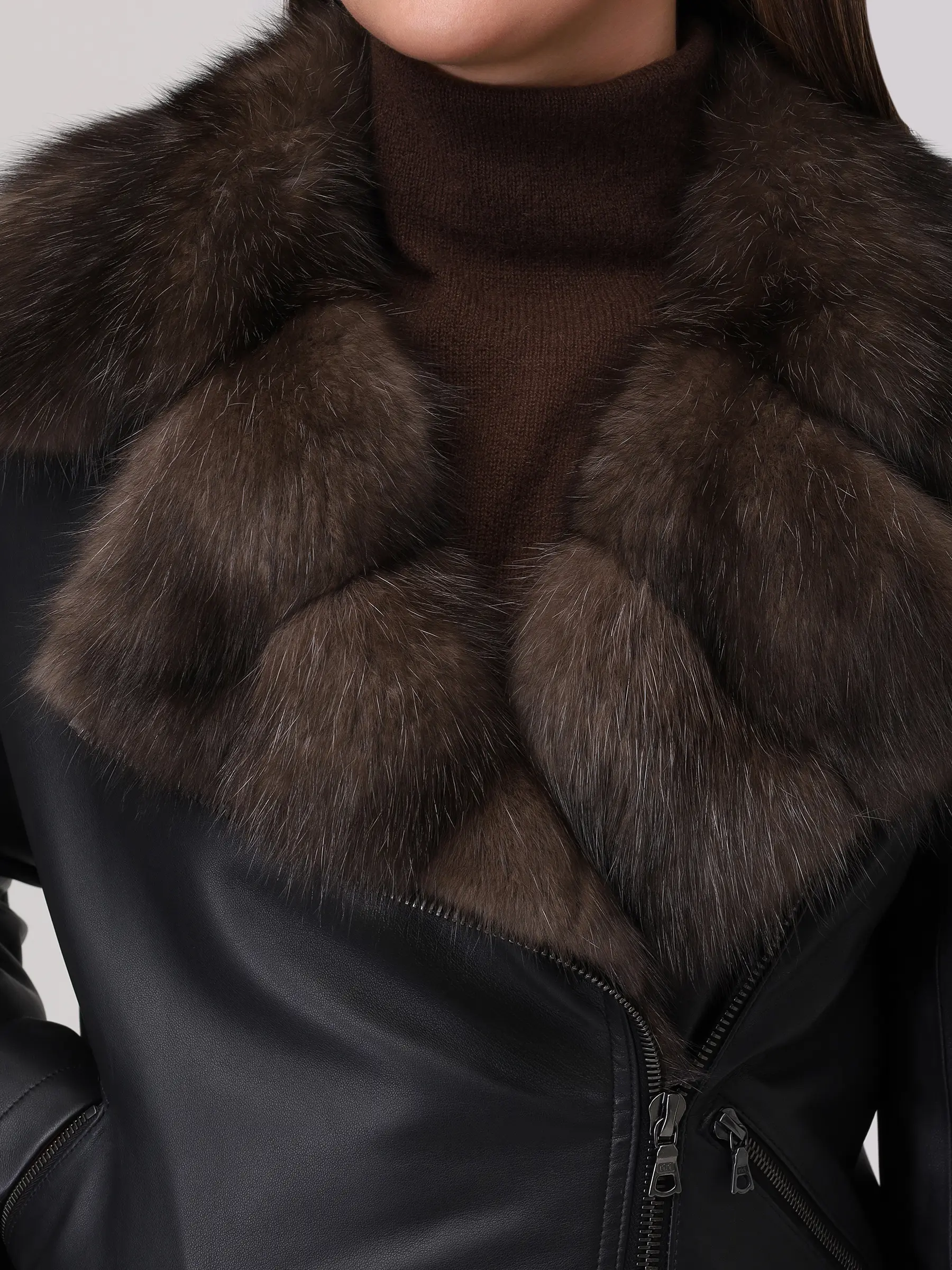 Куртка кожаная с мехом соболя