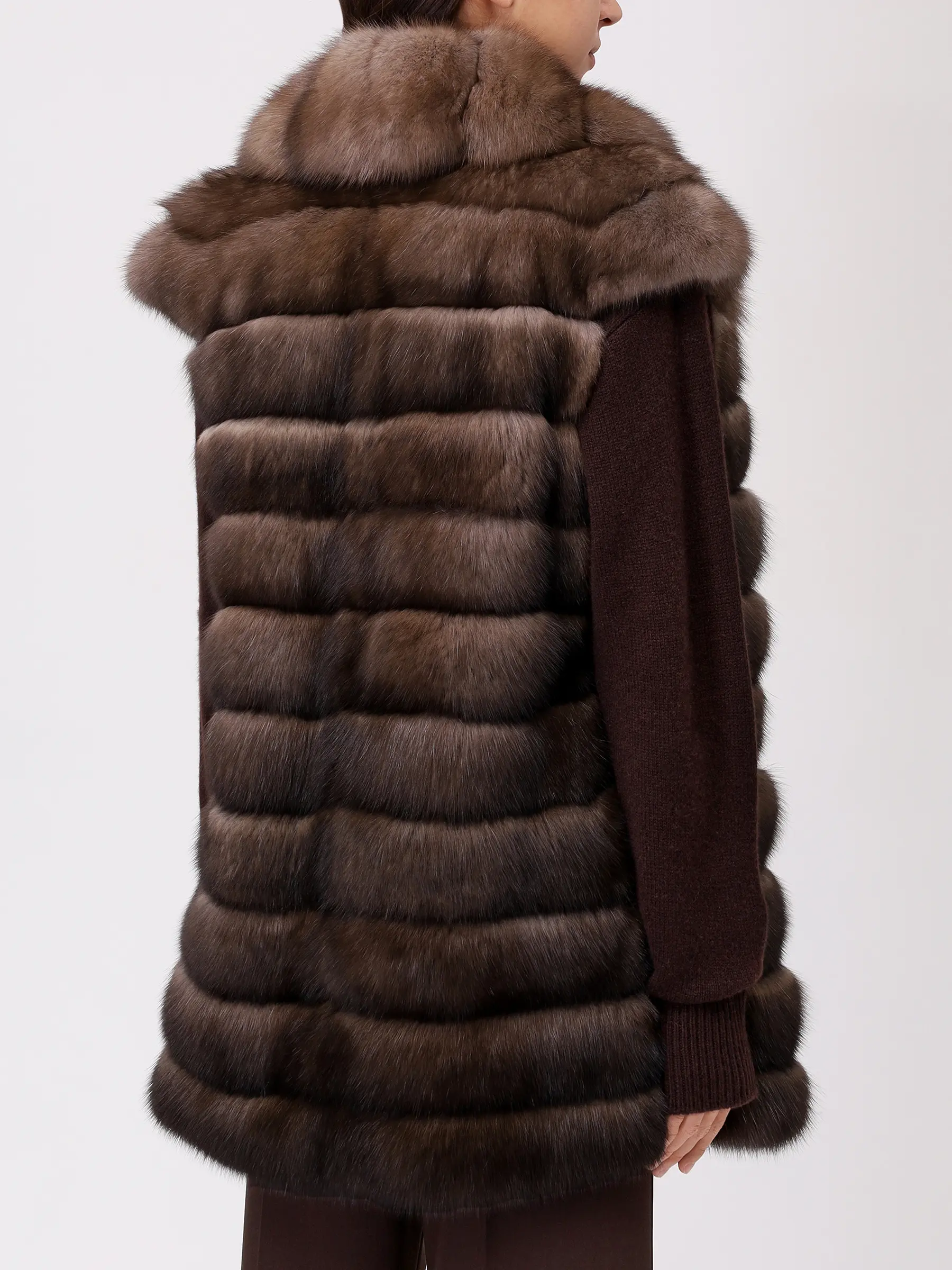 Жилет из меха соболя