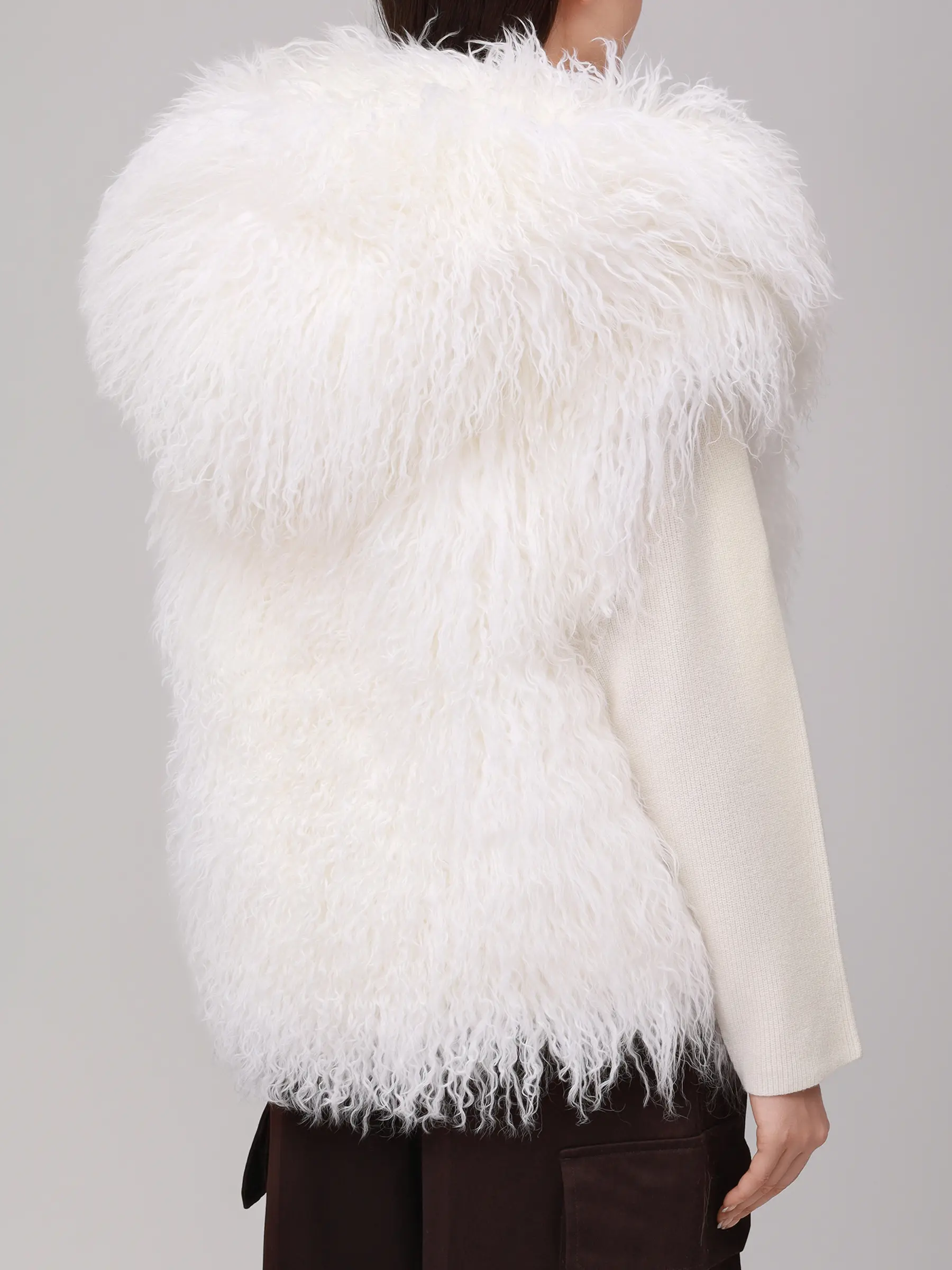 Жилет из меха ламы