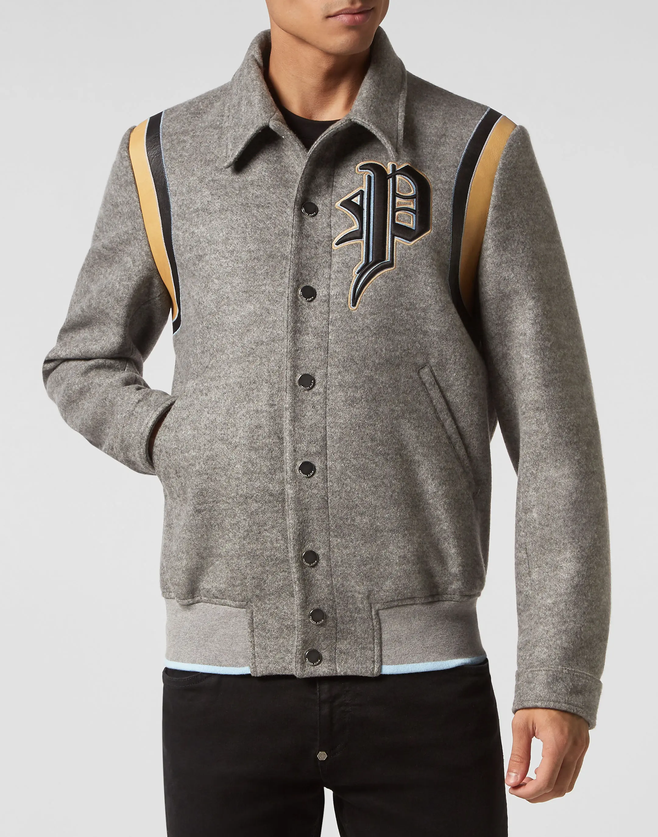 Куртка с логотипом