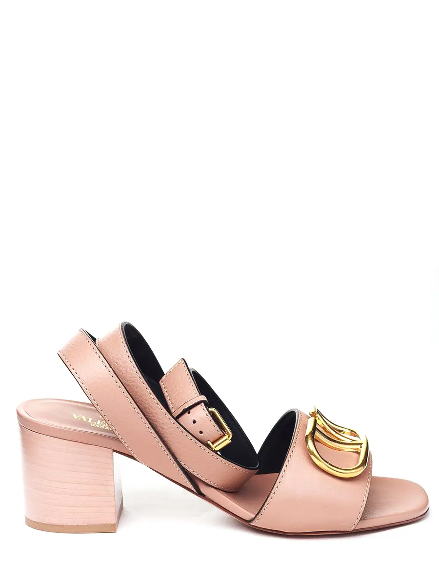 Босоножки кожаные