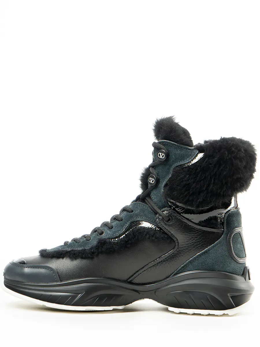 Кроссовки на меху