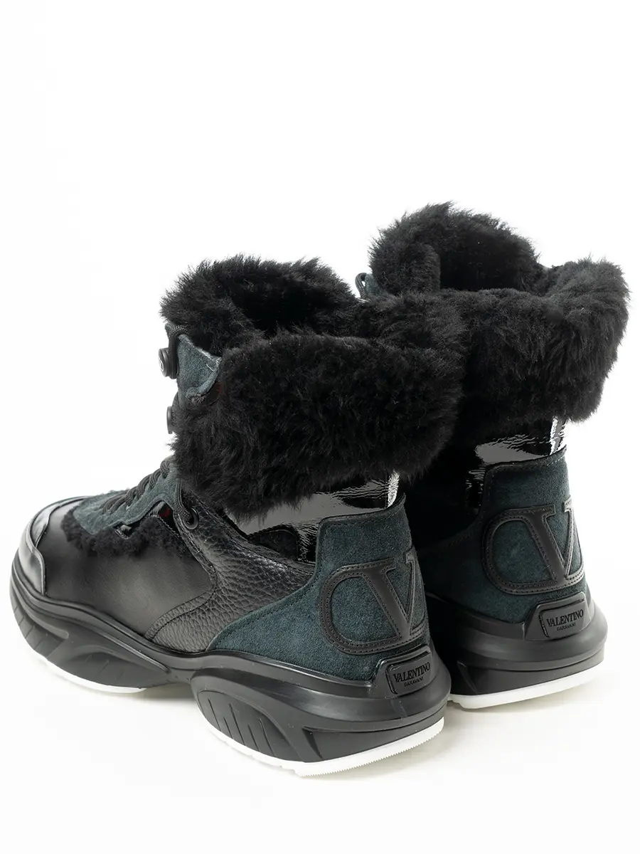 Кроссовки на меху