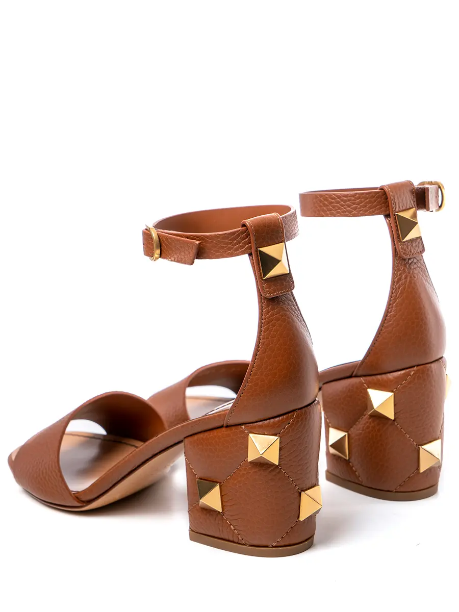 Босоножки кожаные