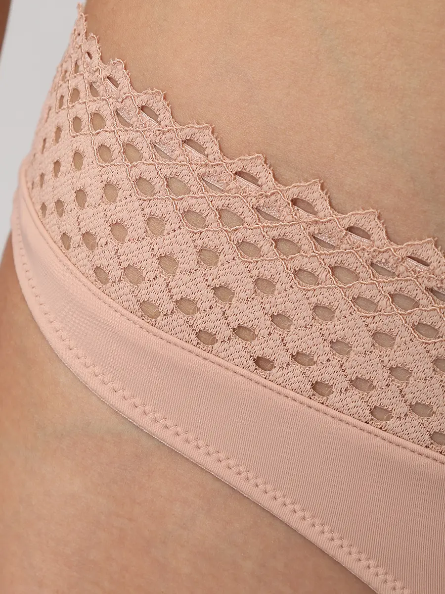 Трусы-стринг однотонные