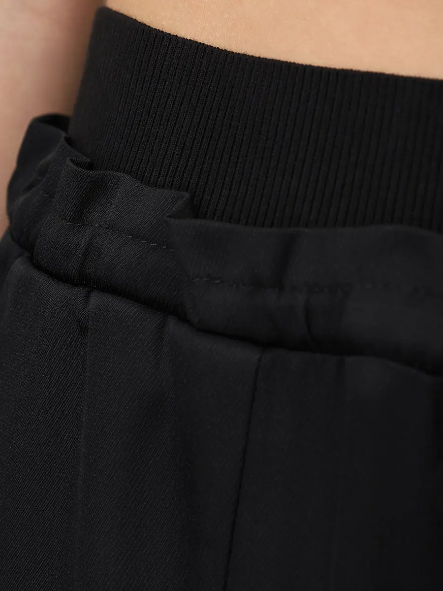 Брюки атласные