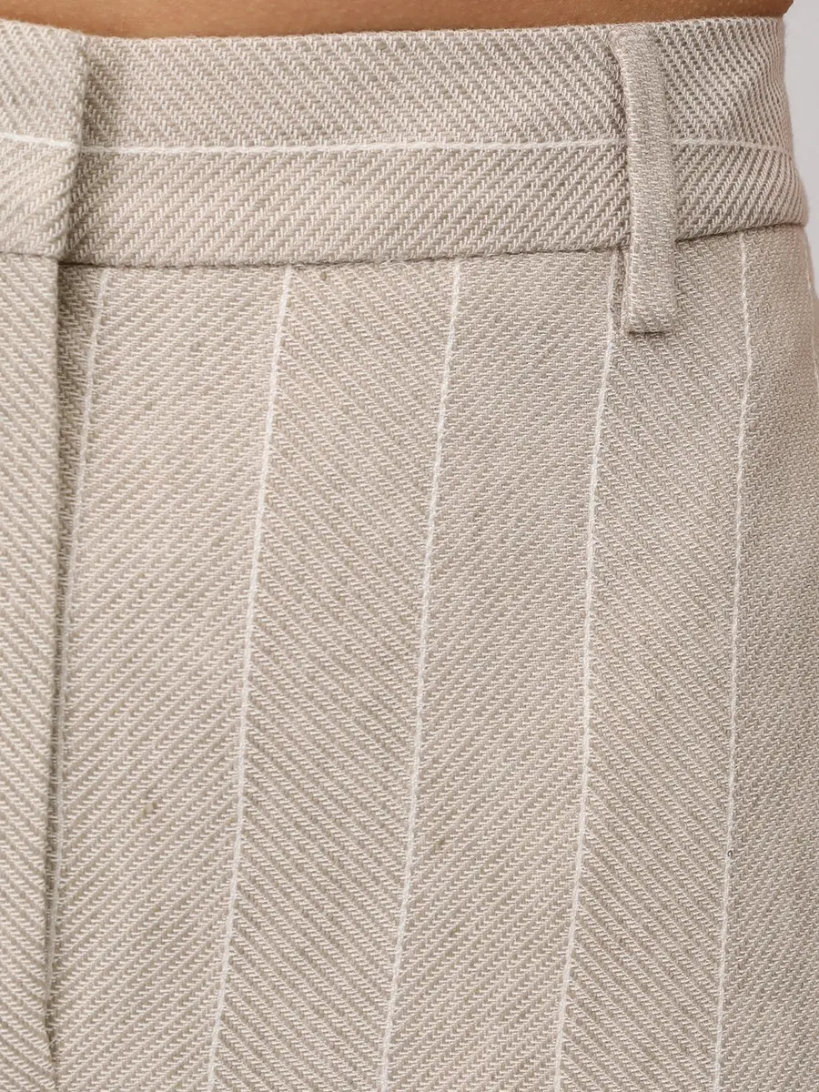 Костюм из хлопка и льна