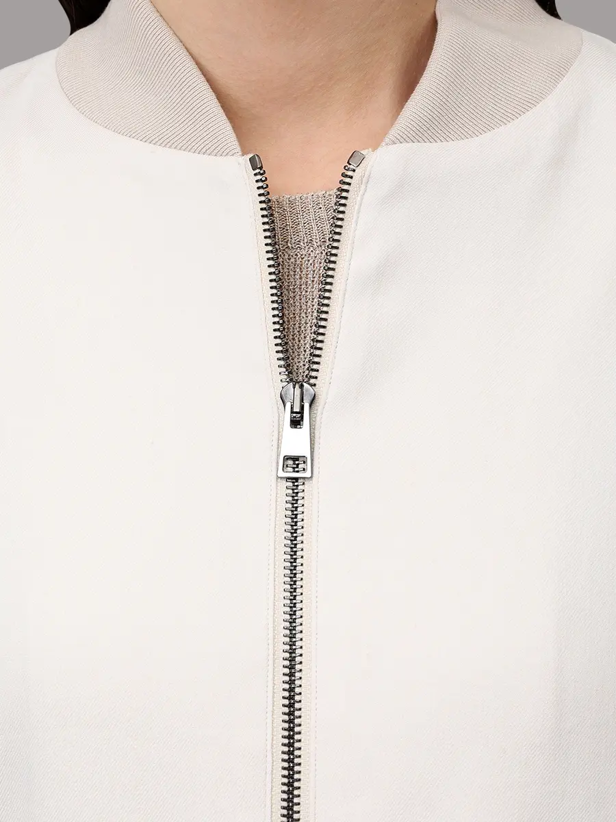 Костюм изо льна и вискозы