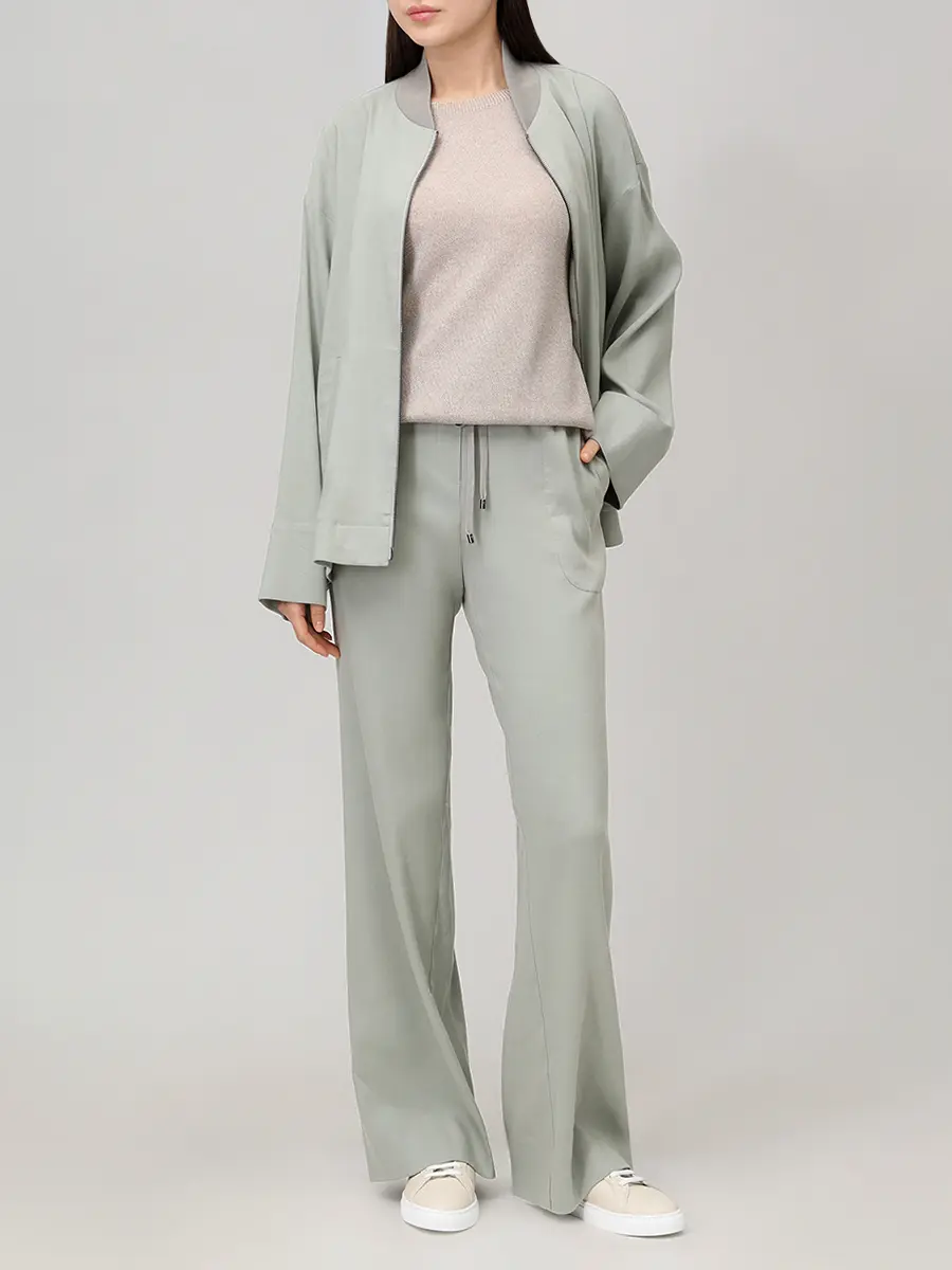 Костюм изо льна и вискозы