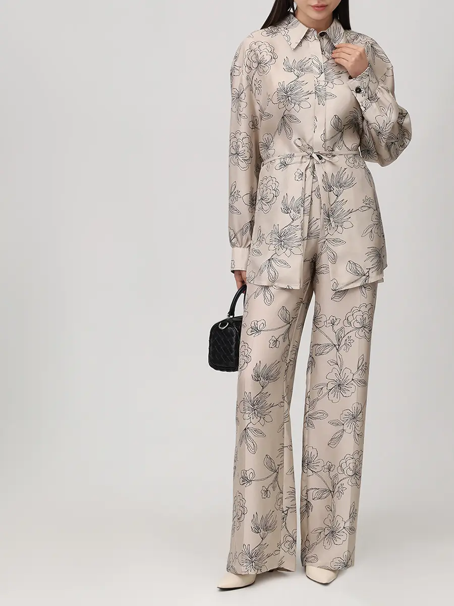 Костюм шелковый