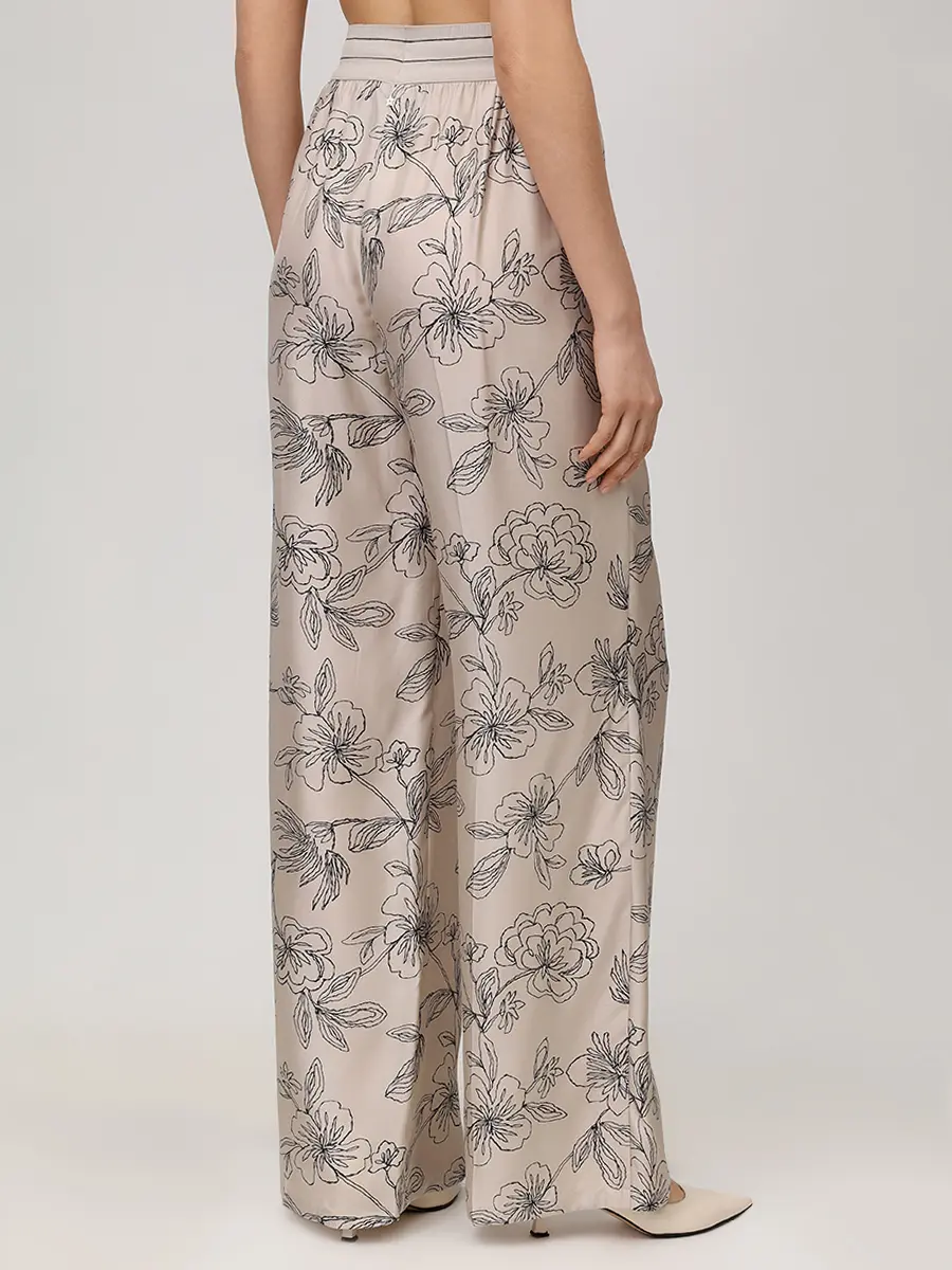 Костюм шелковый