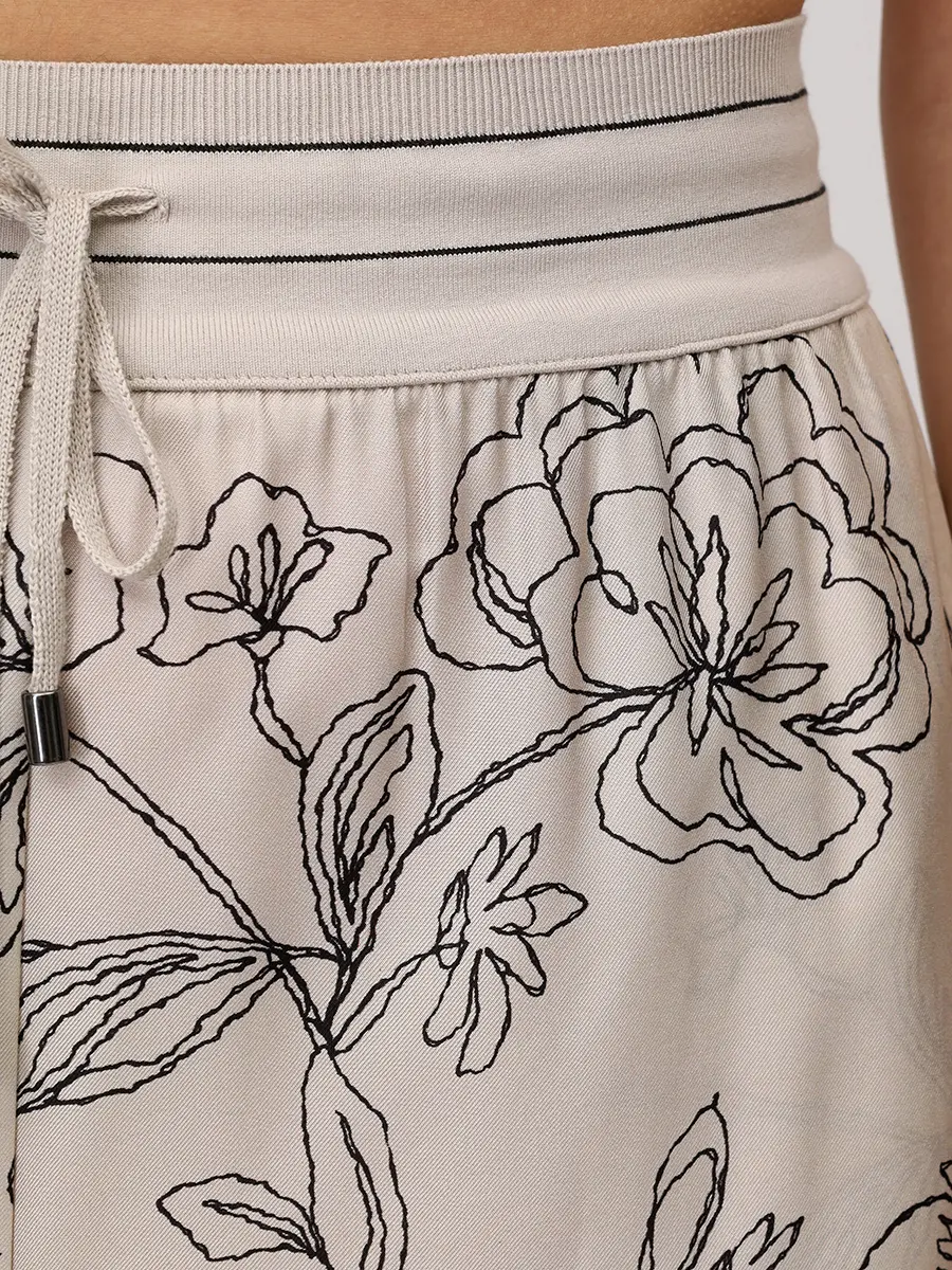 Костюм шелковый