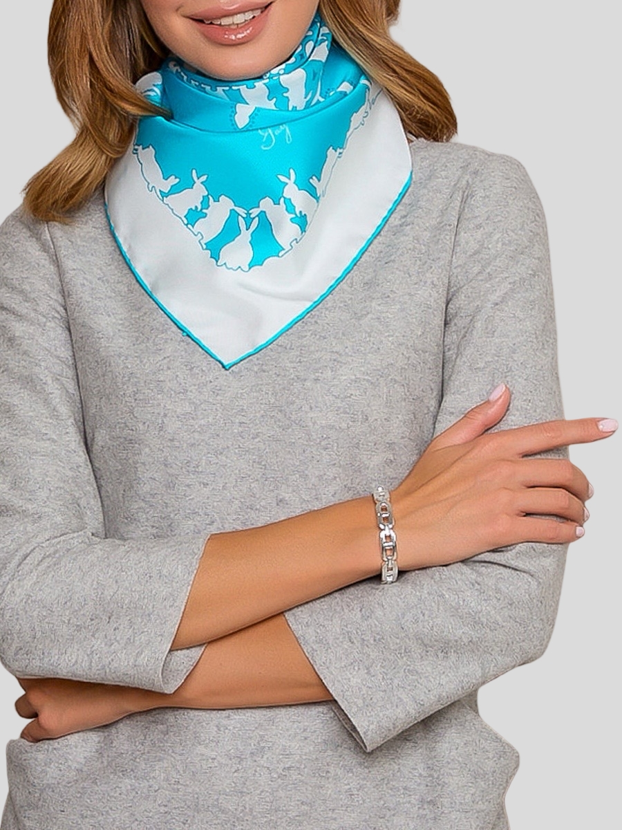 Платок шелковый Зима и зайцы