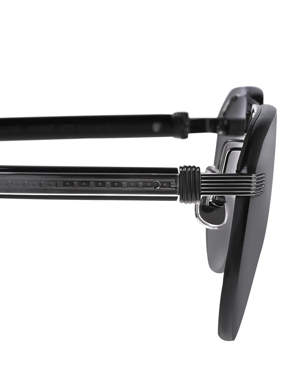 Очки солнцезащитные