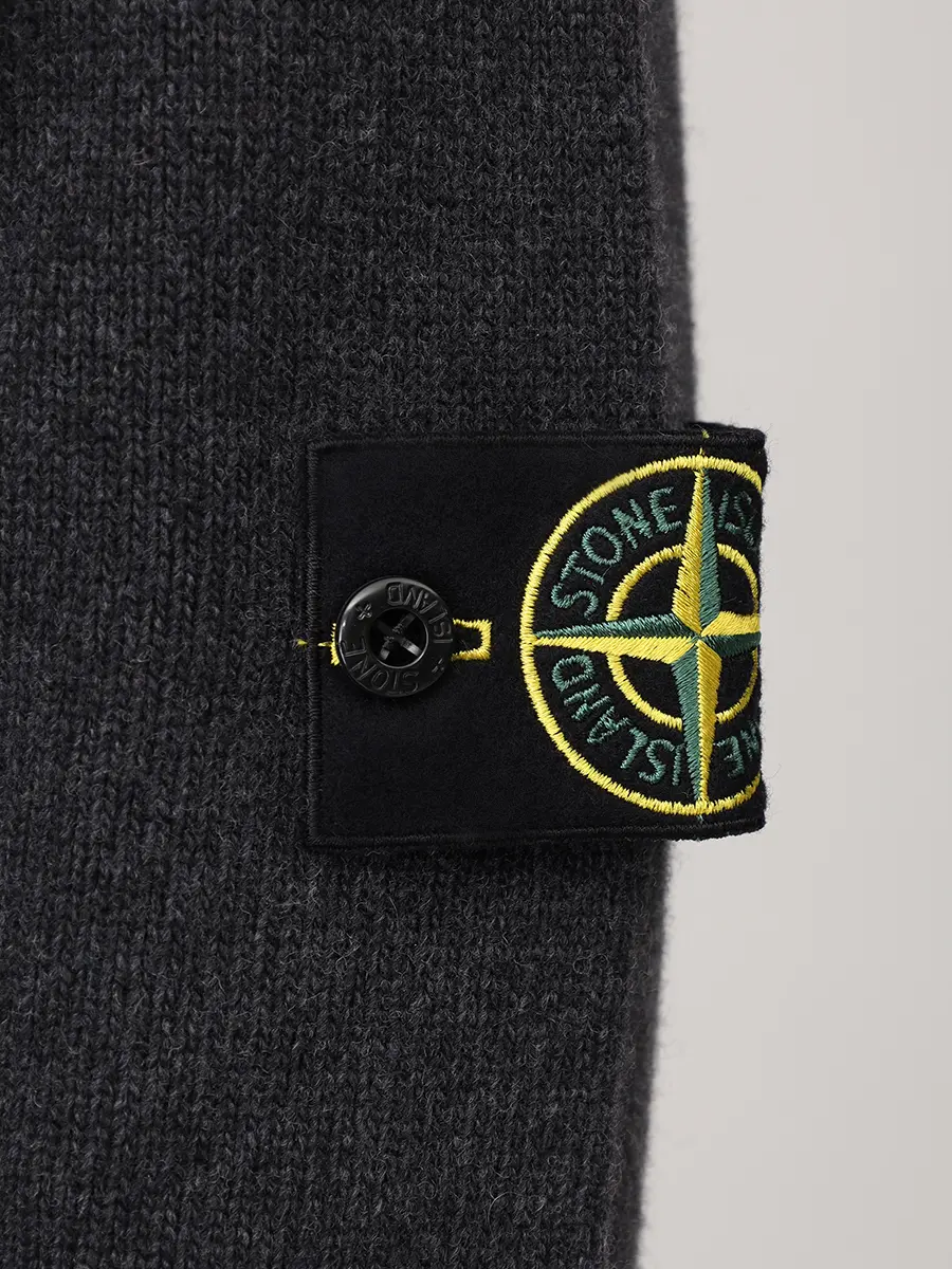 Джемпер шерстяной