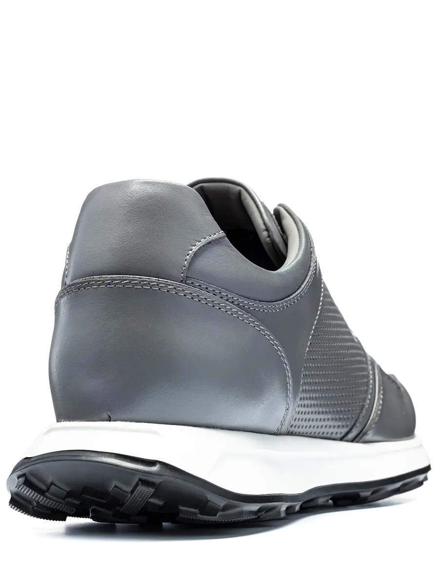 Кроссовки кожаные