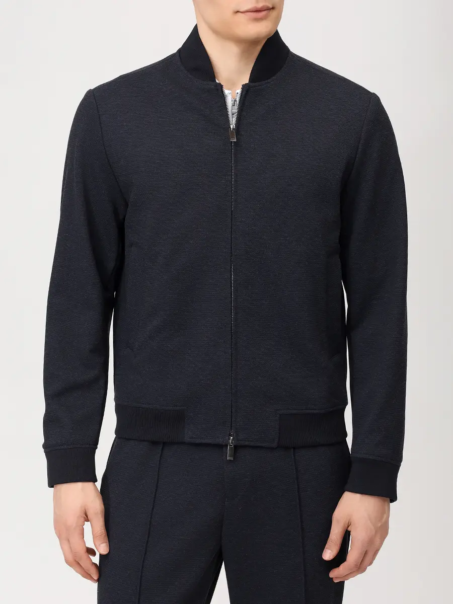 Костюм однотонный