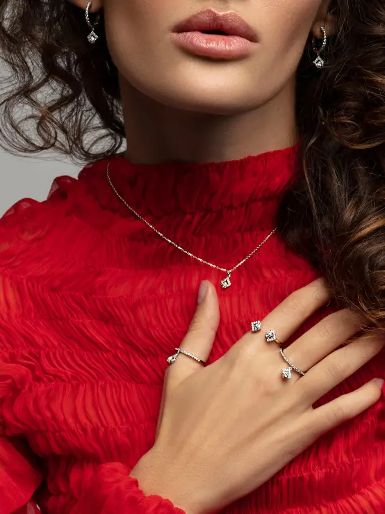 Серьги из белого золота с бесцветными бриллиантами Le Rhombe