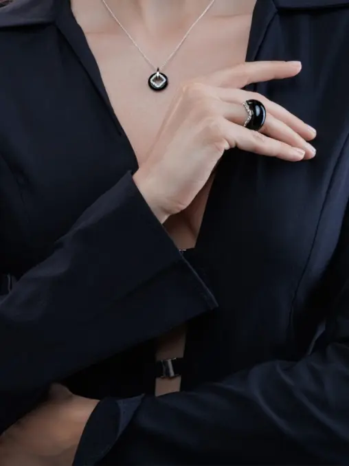 Кольцо из белого золота с бриллиантом и ониксом CARRERA Y CARRERA