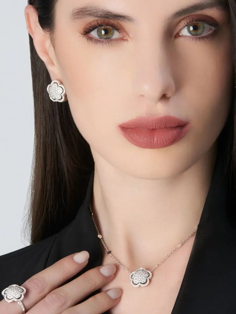 Колье золотое с бриллиантами