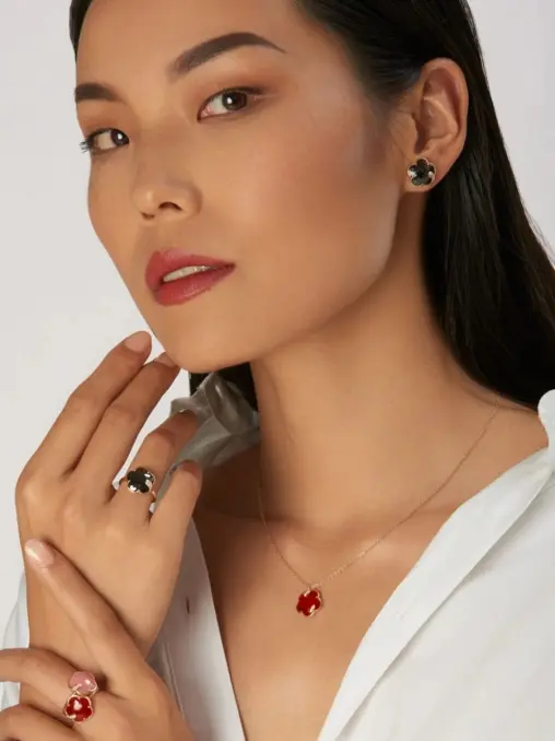 Колье золотое с бриллиантами и кораллом PASQUALE BRUNI