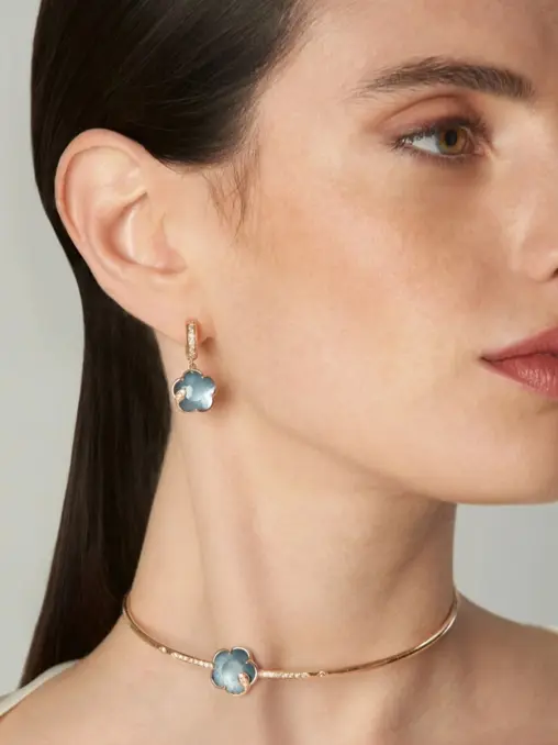 Серьги золотые с бриллиантами, ониксом и перламутром PASQUALE BRUNI