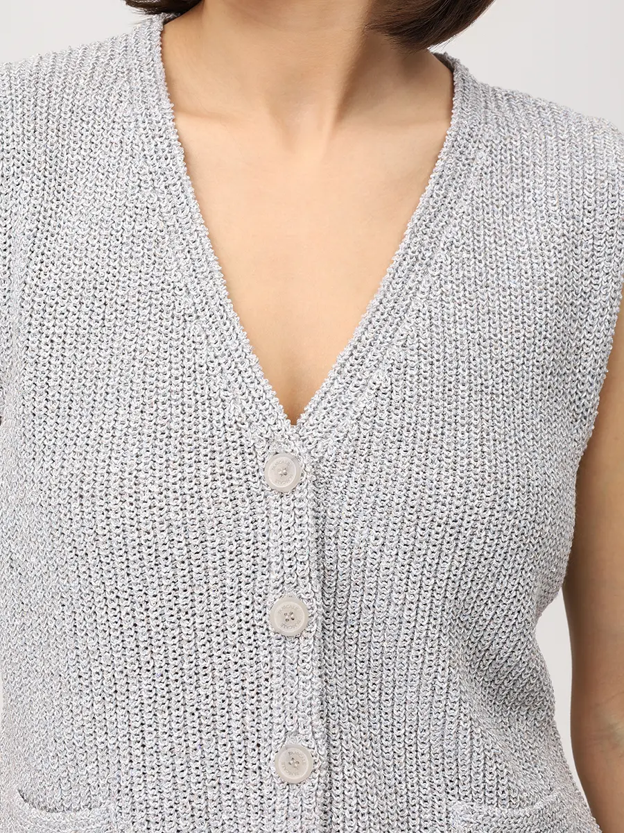 Жилет с пайетками