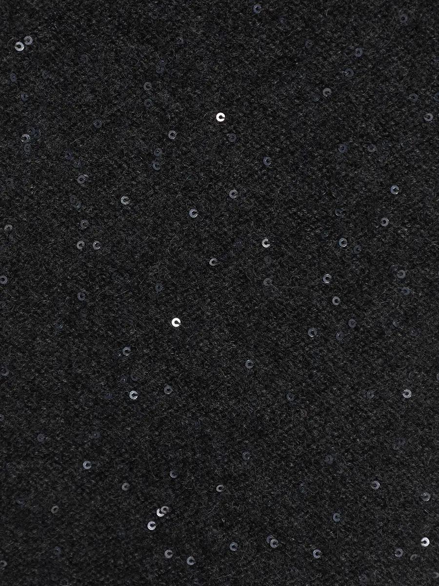 Платье с декором пайетками