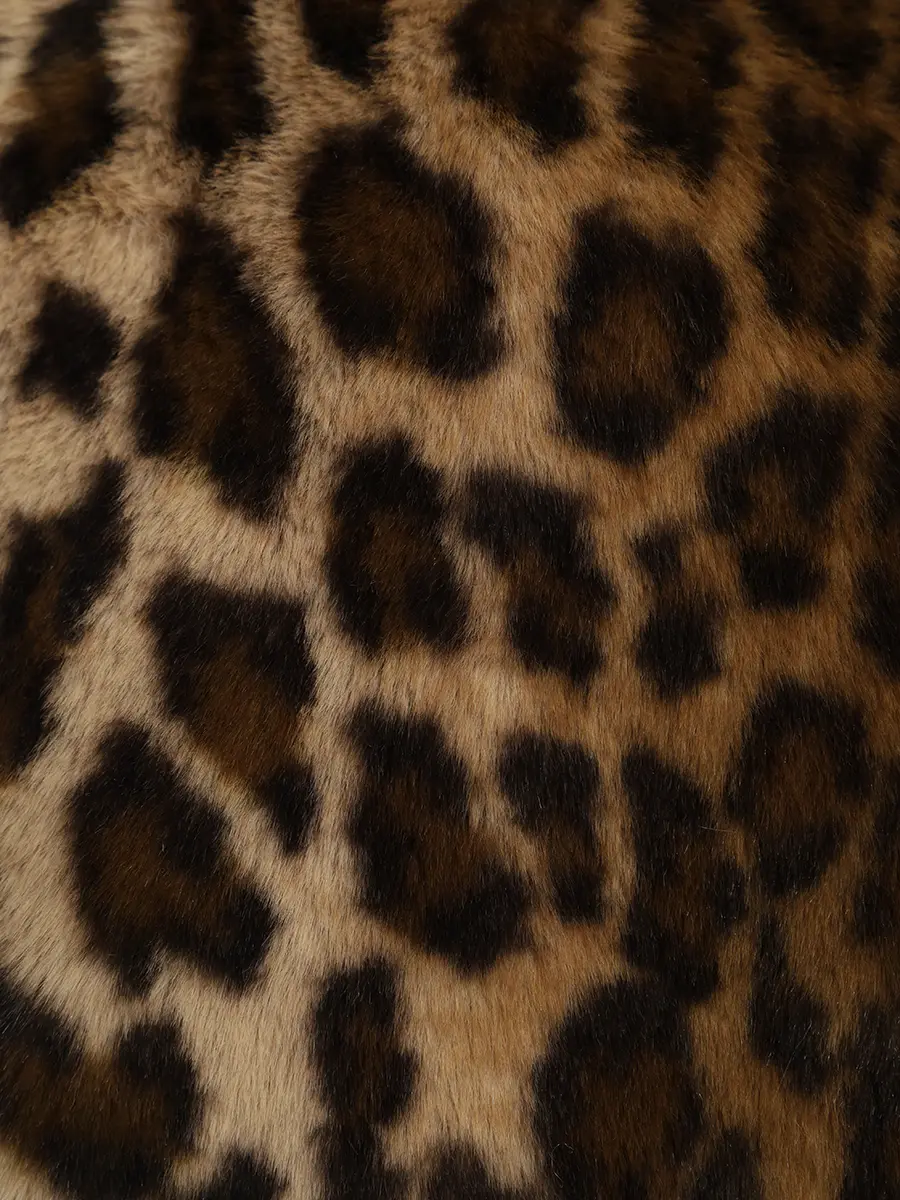 Бомбер из эко-меха