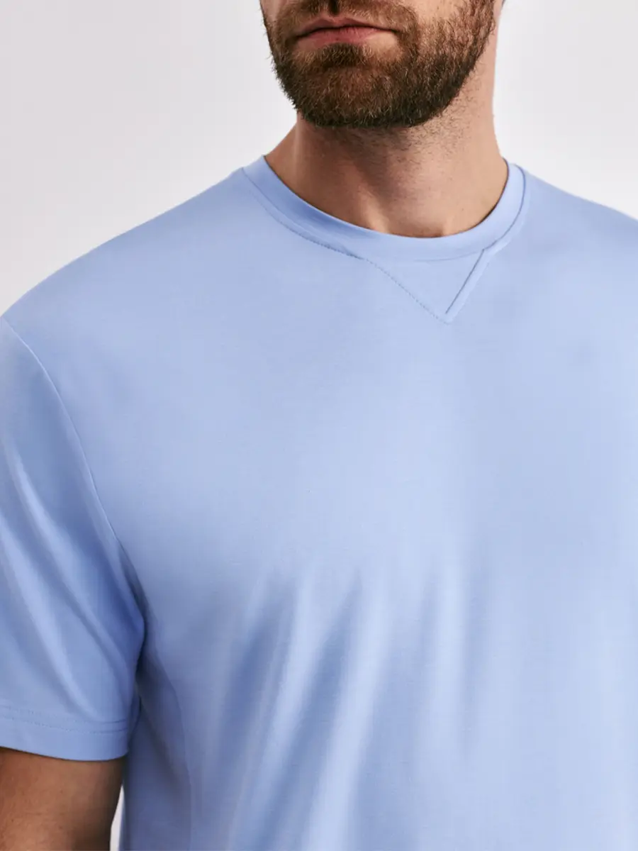 Футболка из хлопка и вискозы