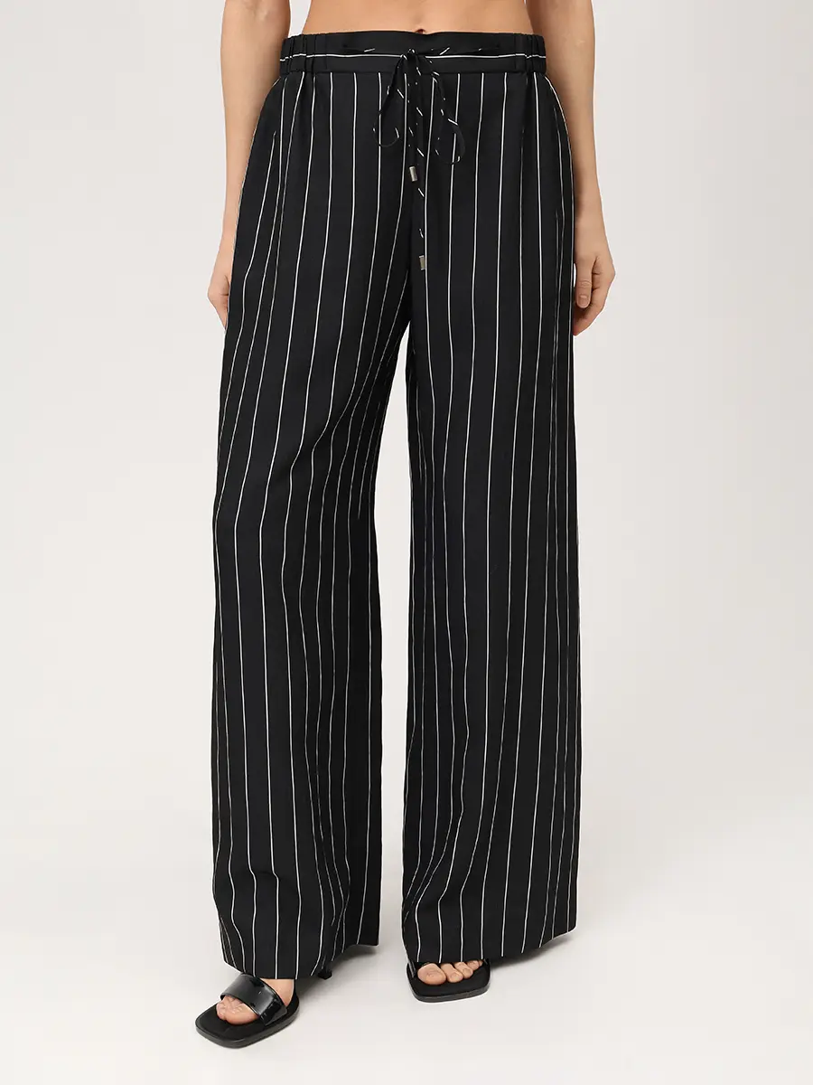 Брюки в полоску
