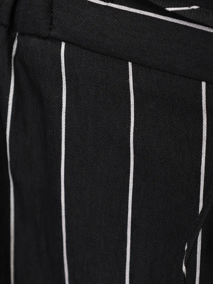 Брюки в полоску